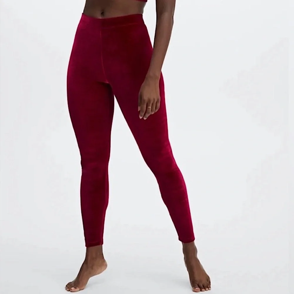 NWOT FABLETICS red velour high waist active leggings size XL new without tags